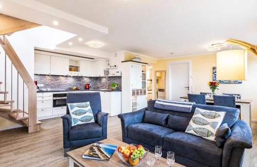 Prora Apartment | Oceanfront FeWo MeerGlück Penthouse with 10/10 Guest Ratings