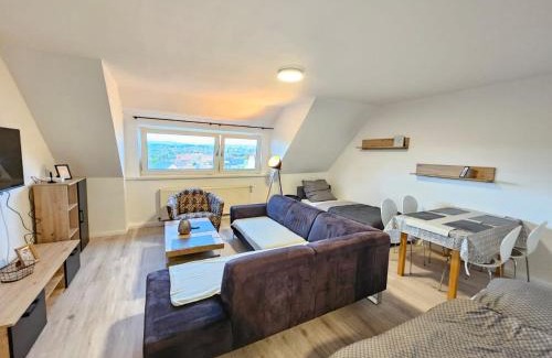 Bad Apartment | Scenic Fewo mit Ausblick: Family-Friendly Retreat Awaits