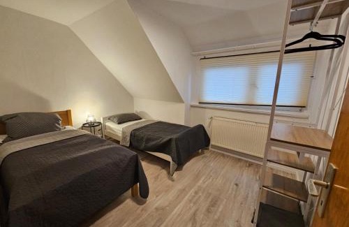 Bad Apartment | Scenic Fewo mit Ausblick: Family-Friendly Retreat Awaits
