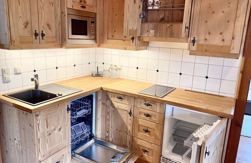 Michaelerberg Apartment | Cozy Apartment with Kitchen for 4 at Schloss Thannegg