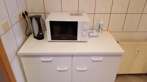 Weissenfels Apartment | Family-Friendly Retreat at FeWo Nina - A Budget Gem!