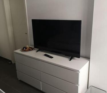 Mitte-Sud Apartment | Discover FeWo Pearl 207 Near the Marina with Breakfast