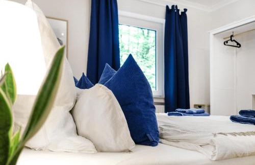 Kupferdreh Apartment | Discover FeWo Phönixhütte by Baldeneysee - Family Friendly