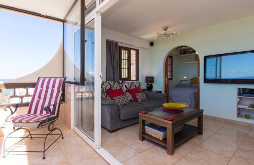 Palm-Mar Apartment | Pet-Friendly Fewo Ray with Ocean View & Family Amenities