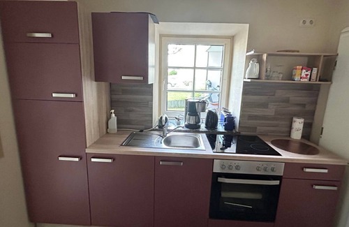 Burgen Apartment | Cozy 3-Bed Apartment with Ocean View & Family Amenities