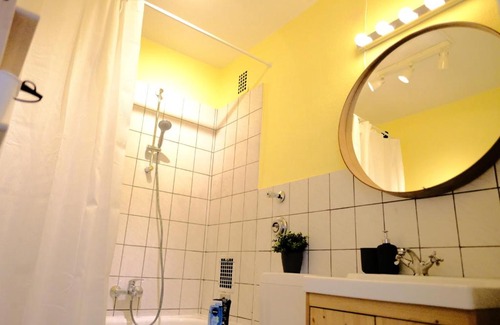Rheydt Apartment | Central Family-Friendly Stay at Fewo Rheydt Zentrum