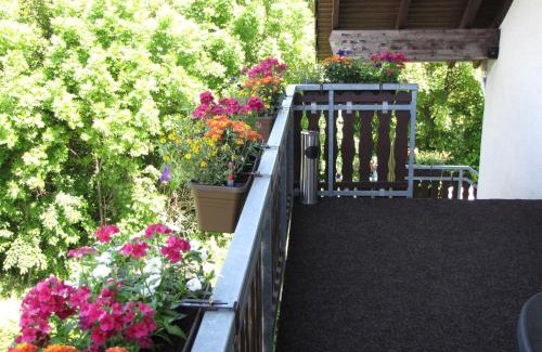 Echthausen Apartment | Pet-Friendly Retreat at Fewo Ruhrblick - Rated 8.4/10