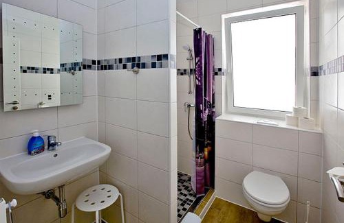 Klushof Apartment | Family-Friendly Getaway at FeWo's Katharina