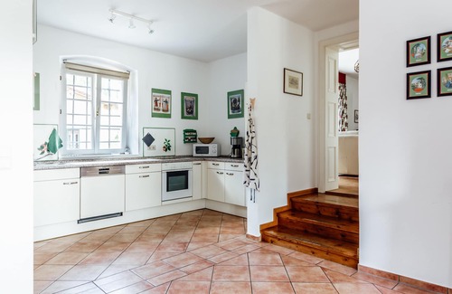 Ramspau Apartment | Discover FeWo Schloß Ramspau: 10/10 Ocean View Retreat