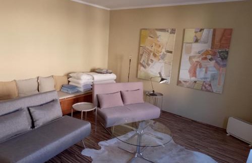Penkun Apartment | Cozy Escape at FeWo-Schloßstraße - Zum blauen Haus