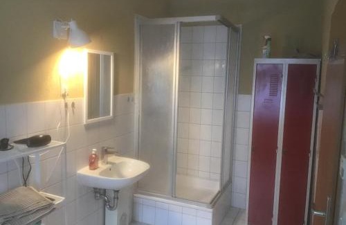 Penkun Apartment | Cozy Escape at FeWo-Schloßstraße - Zum blauen Haus