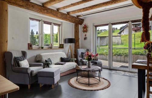 Hofsgrund Apartment | Discover Fewo Schwarzwaldflair with Event Space & Family-Friendly