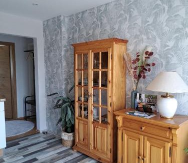 Obermendig Apartment | Exceptional Fewo Sonnenstübchen: Family-Friendly Retreat