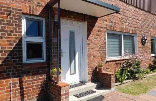 Kollmar Apartment | Oceanfront Haven: Fewo Storchennest with 9.2/10 Rating