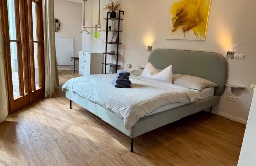 Hof bei Salzburg Apartment | Pet-Friendly FEWO Studio7: Guest Rated 9.8 for Families