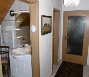 Altenbrak Apartment | Cozy Stay at Fewo Talblick with Breakfast & Family Friendly