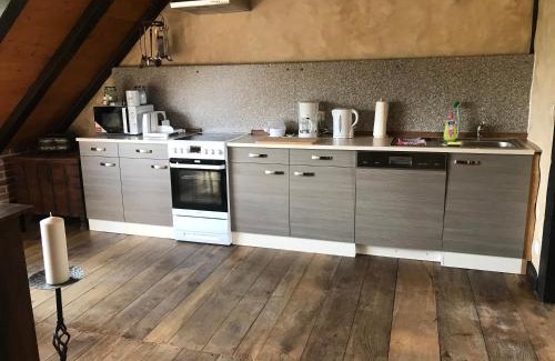 Leppersdorf Apartment | Cozy Retreat: Fewo TURMZIMMER at Rittergut Leppersdorf