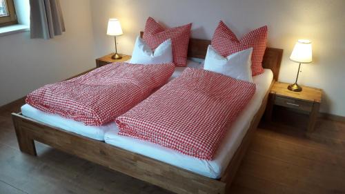 Stumm Apartment | Exceptional Family Retreat at FEWO "Unterm Wald" - 10/10
