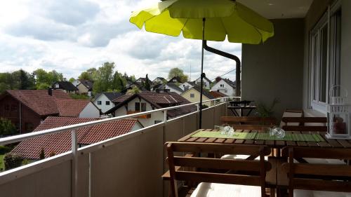 Bermatingen Apartment | Elegant FeWo Weitblick with Oceanfront Views and Pool