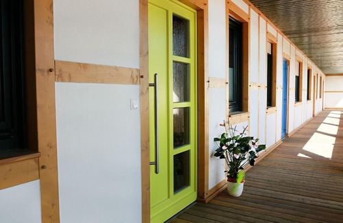 Drahnsdorf House | Pet-Friendly Getaway at FeWo-Zimmer-Auszeit - 8/10 Score