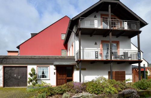 Schweich Apartment | Family-Friendly Retreat at Fewo-zum-Nussbaum - Mosel