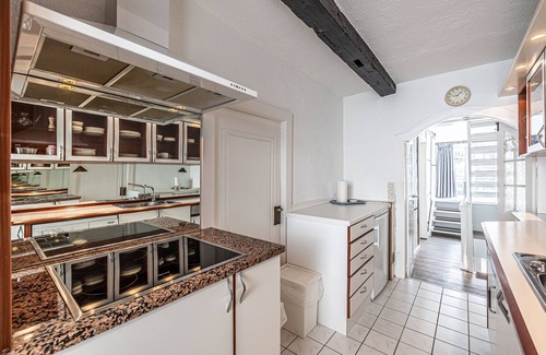 Flensburg Apartment | Ideal Apartment with Balcony in Center - Rated 10/10