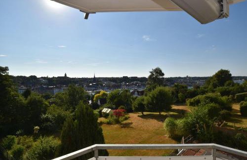 Flensburg Apartment | Elegant FoerdeView Apartment with Harbour Views and Balcony