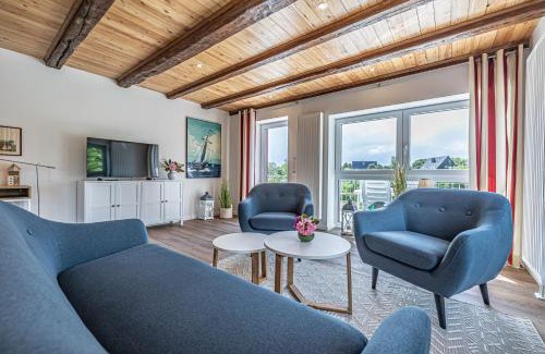 Harrislee Apartment | Elegant Maisonette at Fewo1846 with Park-like Grounds