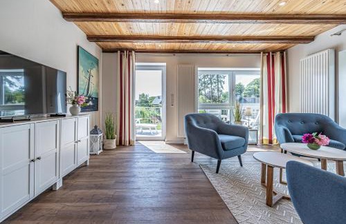 Harrislee Apartment | Elegant Maisonette at Fewo1846 with Park-like Grounds