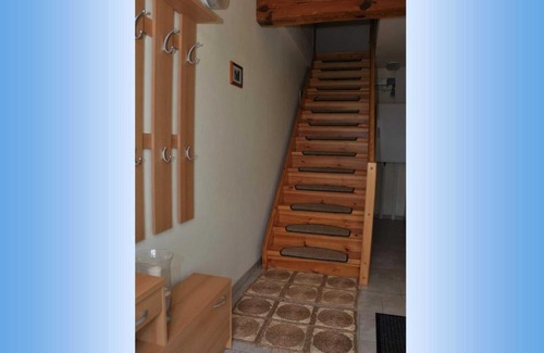 Mellenthin House | Welcoming Fewo2 Achterland: Family-Friendly Retreat
