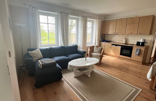 Steinbergkirche Apartment | FeWo2 - Family Getaway in a Beautiful Coastal Retreat