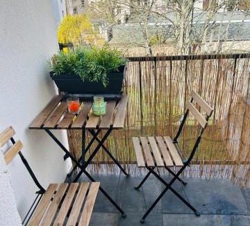 Gohlis-Mitte Apartment | Family-Friendly Stays at FewoCompany with Top Ratings