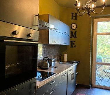 Gohlis-Mitte Apartment | Family-Friendly Stays at FewoCompany with Top Ratings