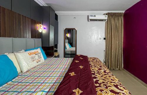 Ofin Apartment | Relax at Fey Pad: Beachfront Escape with Hot Tub & Views