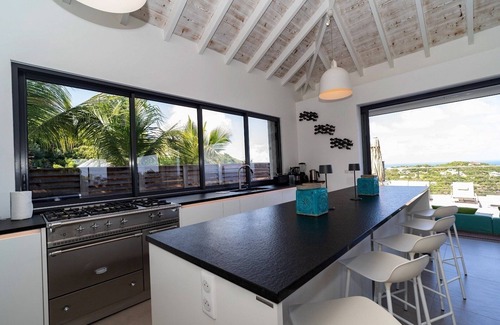 Vitet Villa | Feyrouz Villa: Oceanfront Retreat with Private Pool & Spa