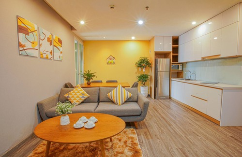 Hai Chau Apartment | Stylish Fhome with Han River & Bay Views, Pet-Friendly Stay