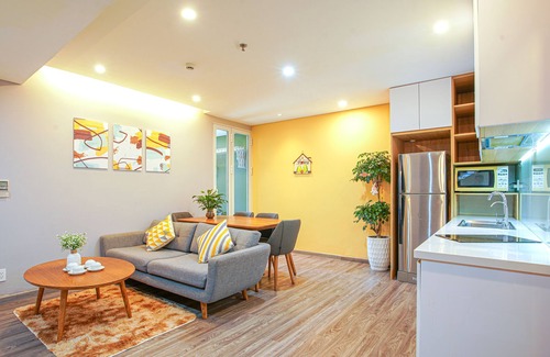 Hai Chau Apartment | Stylish Fhome with Han River & Bay Views, Pet-Friendly Stay