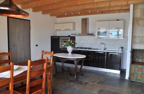 Maccagno Apartment | Tranquil Finca Cascina Borchina: Dream Lake Views & Spa