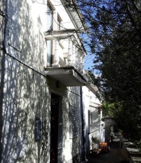 Morano Calabro Apartment | Discover Ficarazzi: Pet-Friendly Stay with Pool & Breakfast