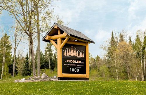 Fiddler Lake Resort Ski Chalet | Relaxing Fiddler Lake Resort Chalet with Private Pool & Spa