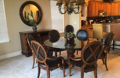 Naples House | Experience Relaxation and Fun at Cherry Oaks Retreat