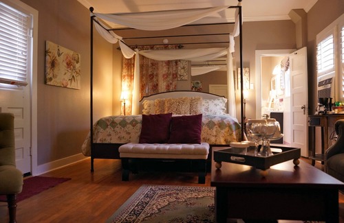 Carlsbad Bed & Breakfast | Discover Fiddler's Inn: Guest Rated 9.8 with Spa & Hot Tub