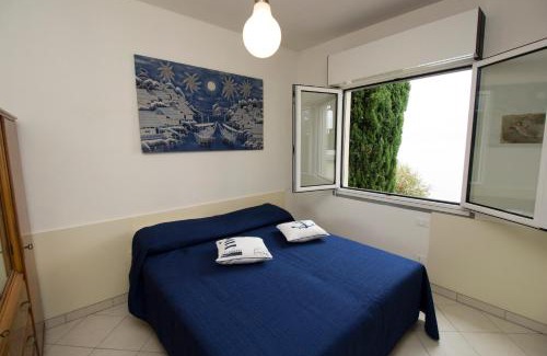Marone Apartment | Relax at Fides on the Lake: Pet-Friendly with Ocean Views