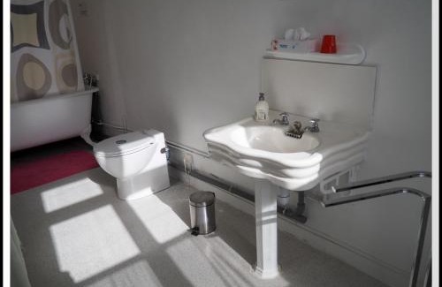 Ecouis House | Cozy Fief des 3 Guillaume: Oceanfront Rooms for Everyone