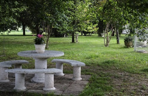 Saint-Avit-Saint-Nazaire Cottage | Experience Field of Cyprès: Pool, Spa & 9.8/10 Rating