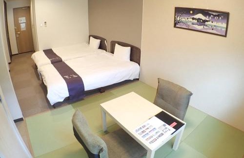 Hakone House | Exceptional Field Hakone Resort with Kitchen Amenities