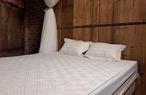 Ha Giang Bed & Breakfast | Cozy Field Homestay: Pet-Friendly with Breakfast Included