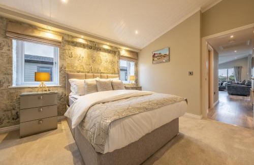 Burnham Market House | Exceptional Field Lodge: Guest Rated 9.5/10 for Comfort