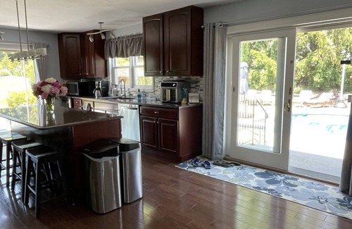 Walden House | Family-Friendly Retreat at Field of Boaz with Ocean Views