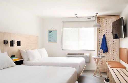 Yucca Valley Hotel | Discover Field Station Joshua Tree: Rated 9.8 with Pool & Breakfast